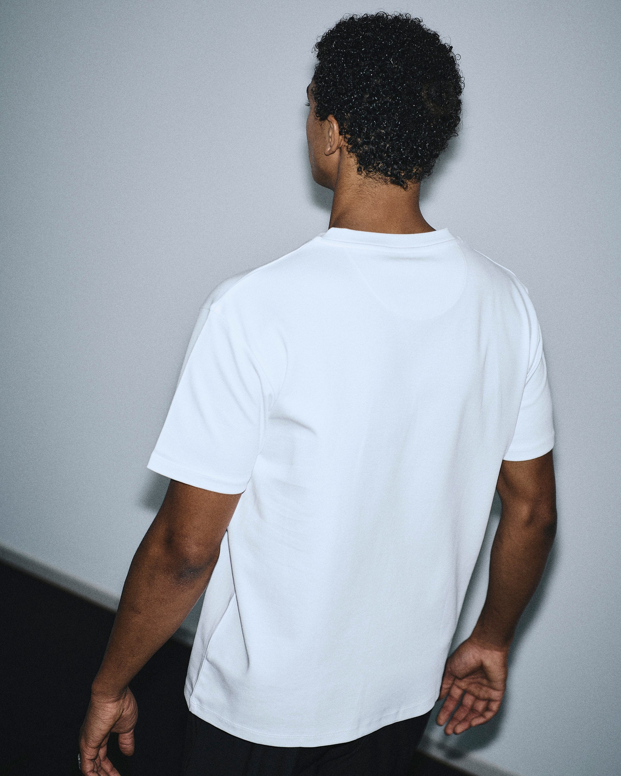 T-shirt mit Stickerei - unisex