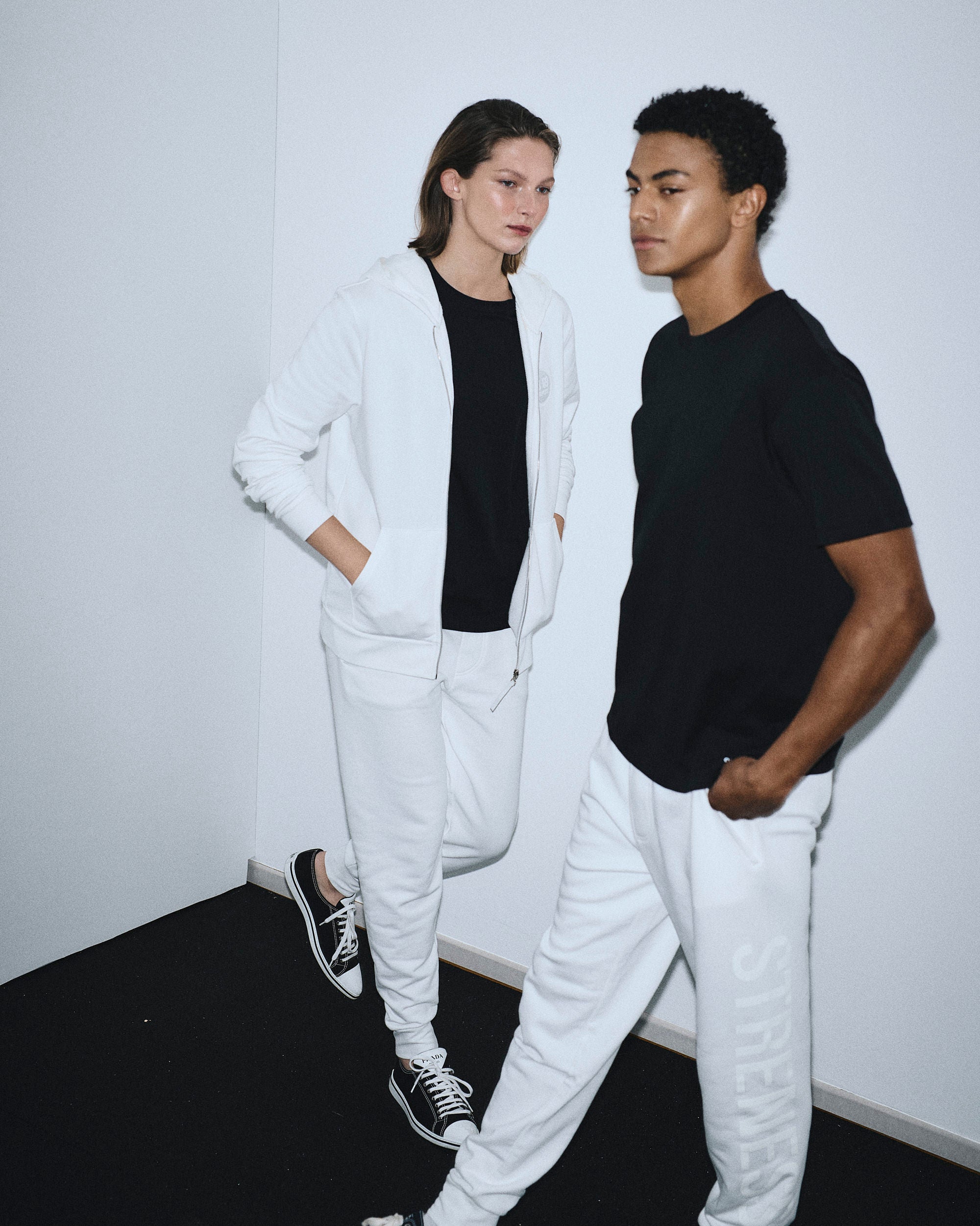 Jogginghose mit Logodruck - unisex